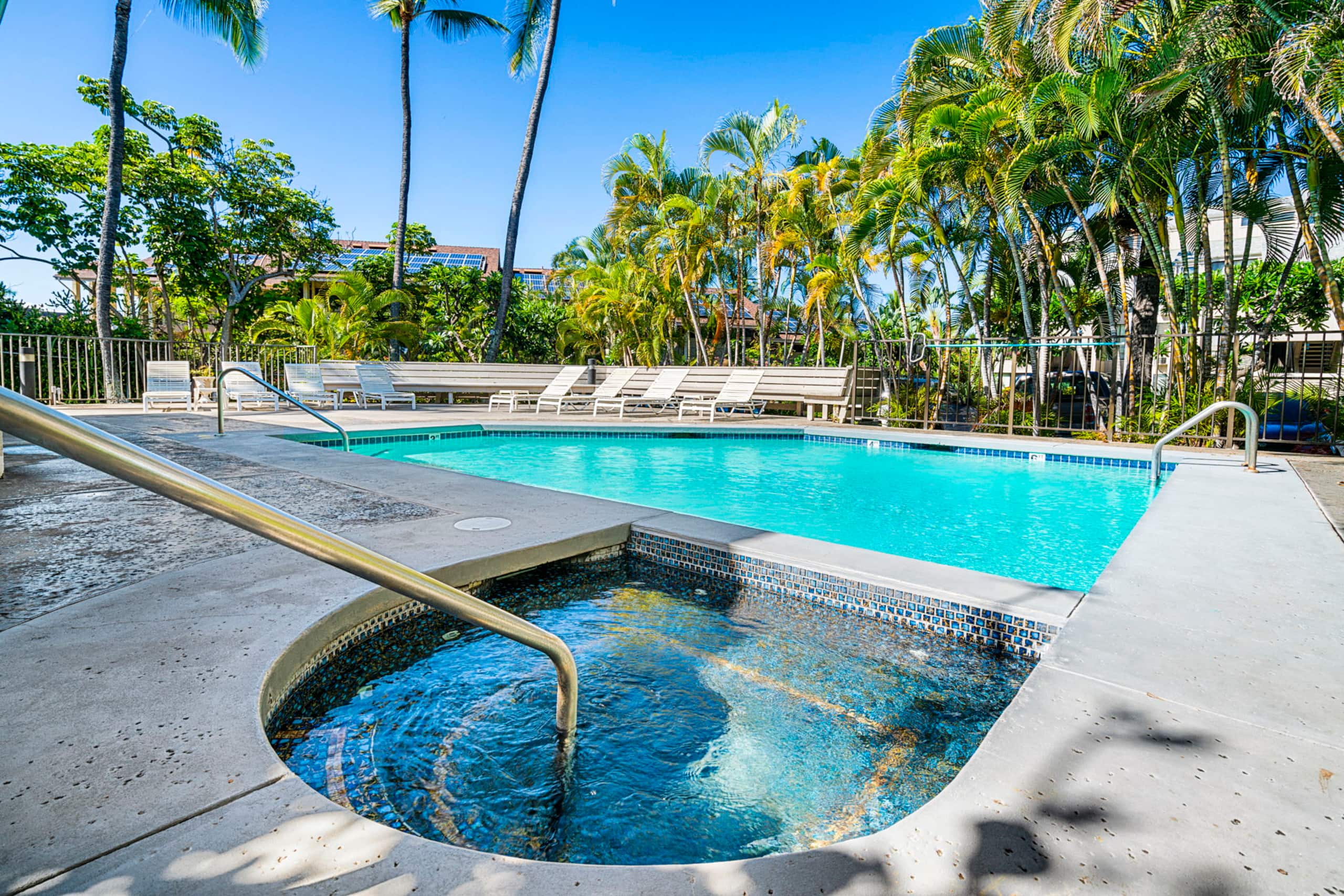 Condo in Kailua-Kona · ★4.96 · 3 bedrooms · 4 beds · 3 private baths - Image 51