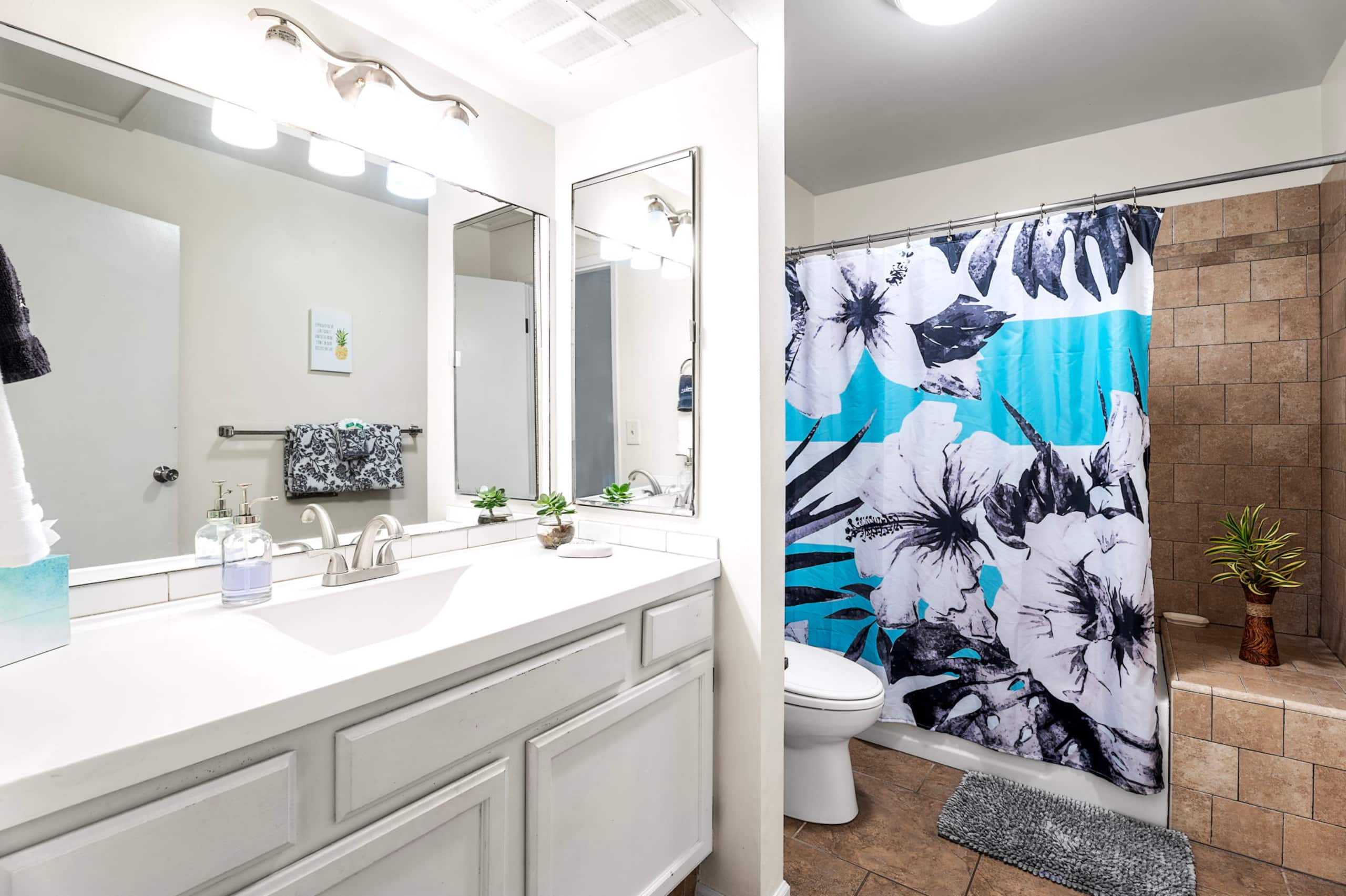 Condo in Kailua-Kona · ★4.96 · 3 bedrooms · 4 beds · 3 private baths - Image 28