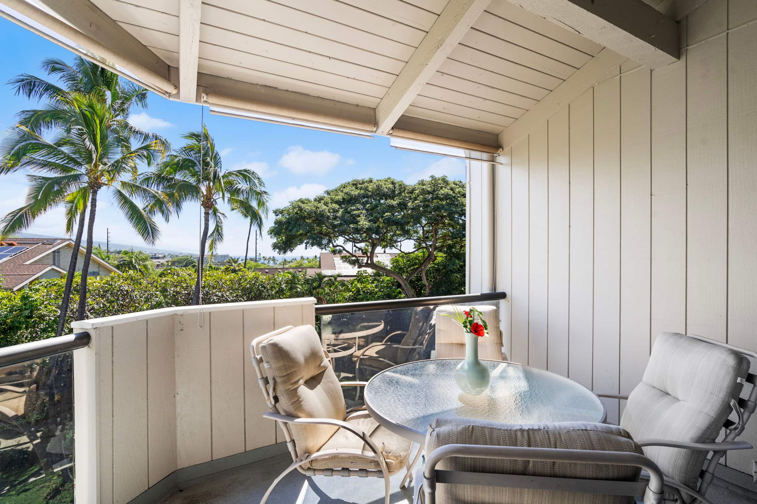 Condo in Kailua-Kona · ★4.96 · 3 bedrooms · 4 beds · 3 private baths - Image 36