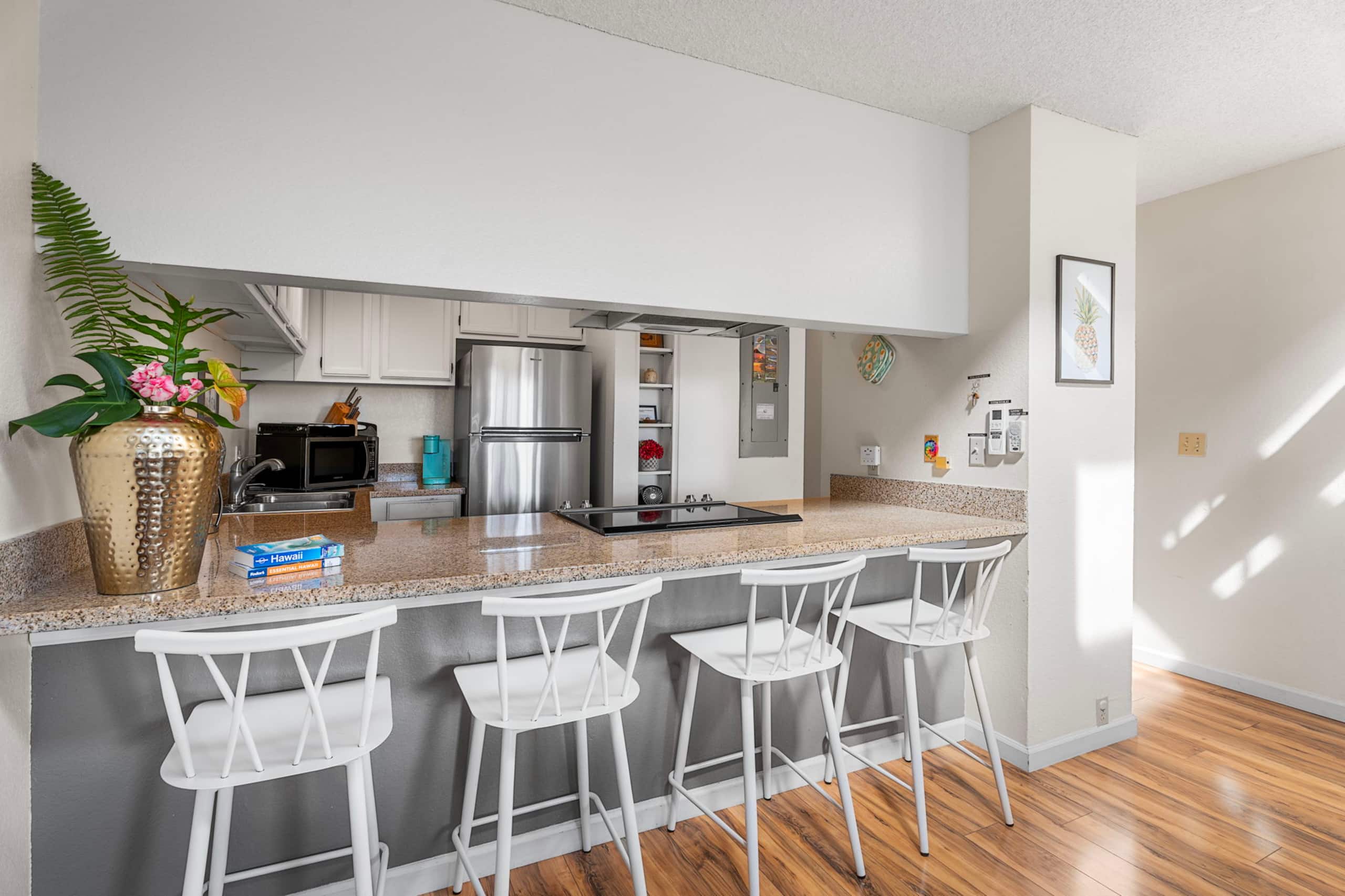 Condo in Kailua-Kona · ★4.96 · 3 bedrooms · 4 beds · 3 private baths - Image 20