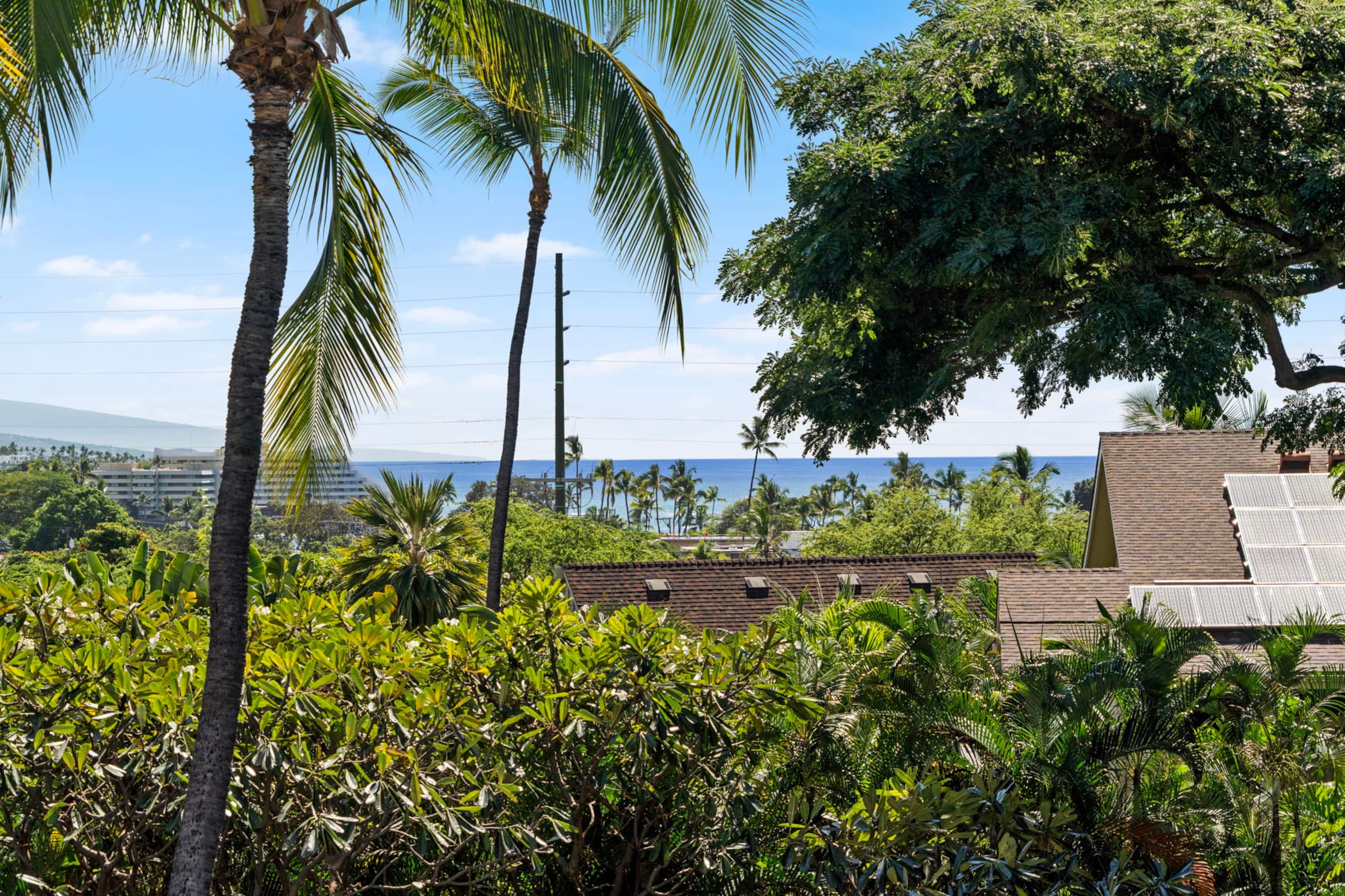 Condo in Kailua-Kona · ★4.96 · 3 bedrooms · 4 beds · 3 private baths - Image 38