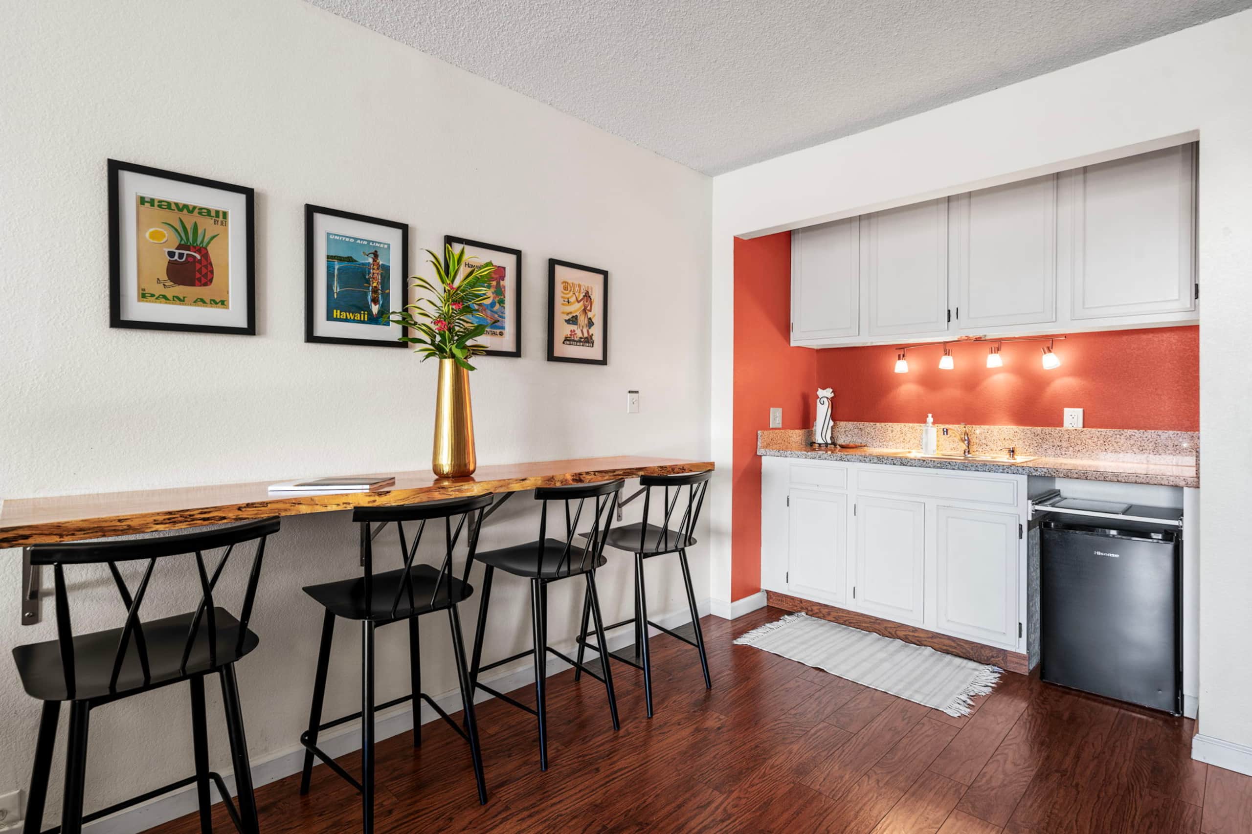 Condo in Kailua-Kona · ★4.96 · 3 bedrooms · 4 beds · 3 private baths - Image 14