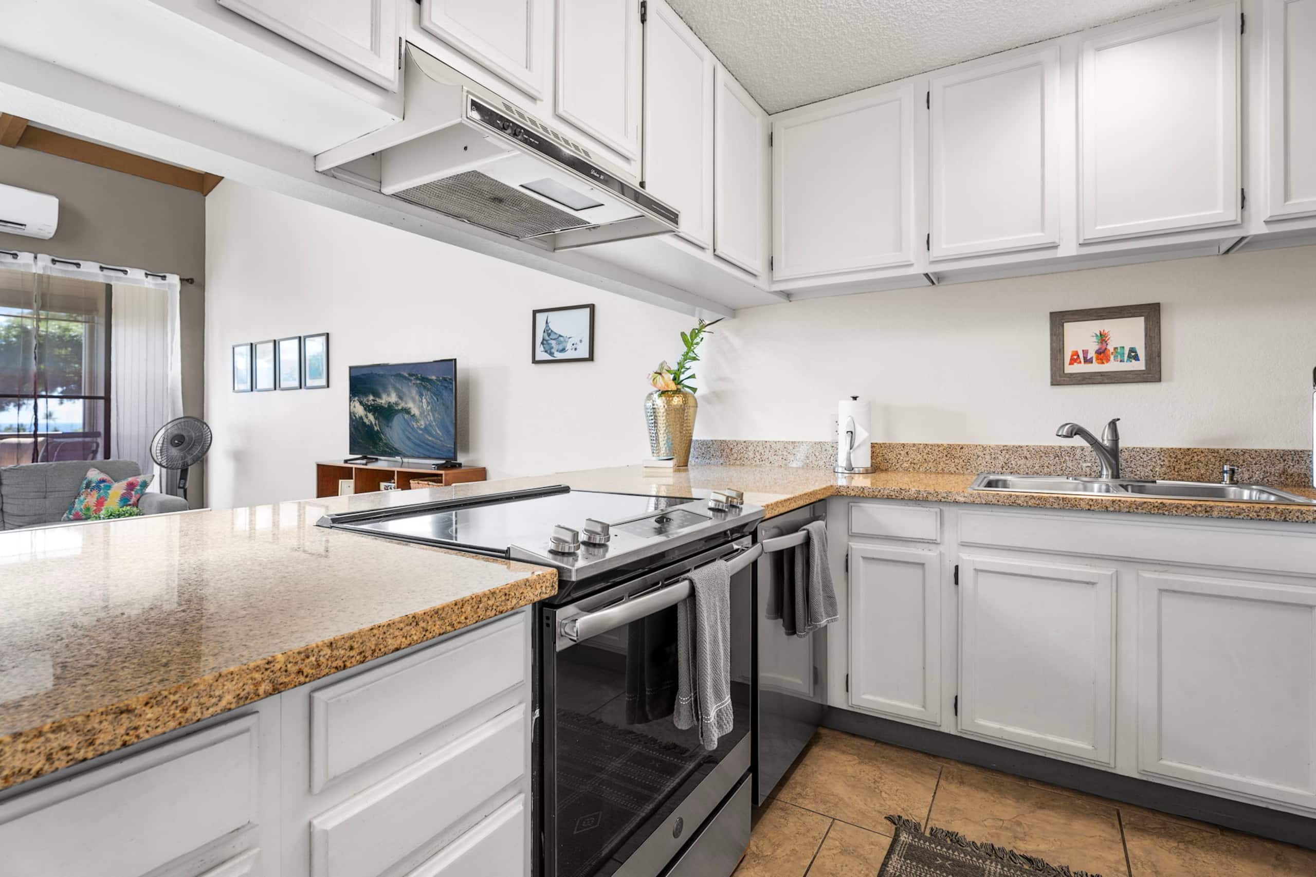Condo in Kailua-Kona · ★4.96 · 3 bedrooms · 4 beds · 3 private baths - Image 17