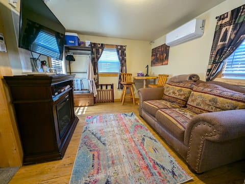 Popular Airbnb listing: Yellowstone's Treasure Cabin #3 in Gardiner, MT in Gardiner