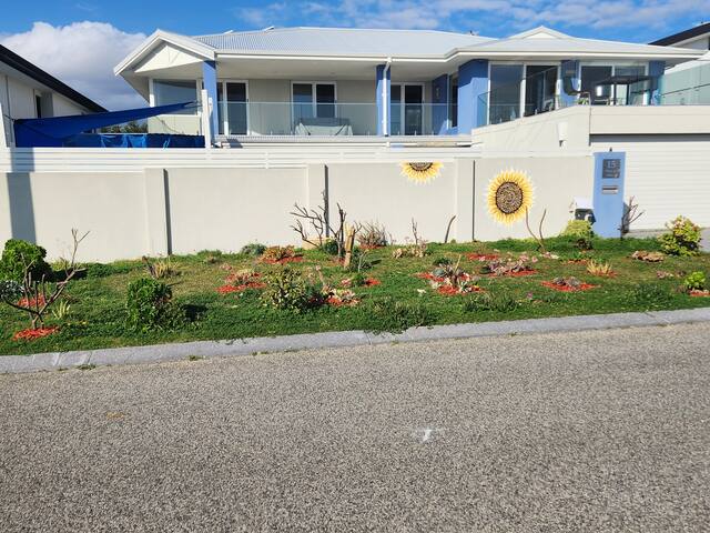 Perth, Mullaloo Beach, WA, Luxury Ocean Beach home