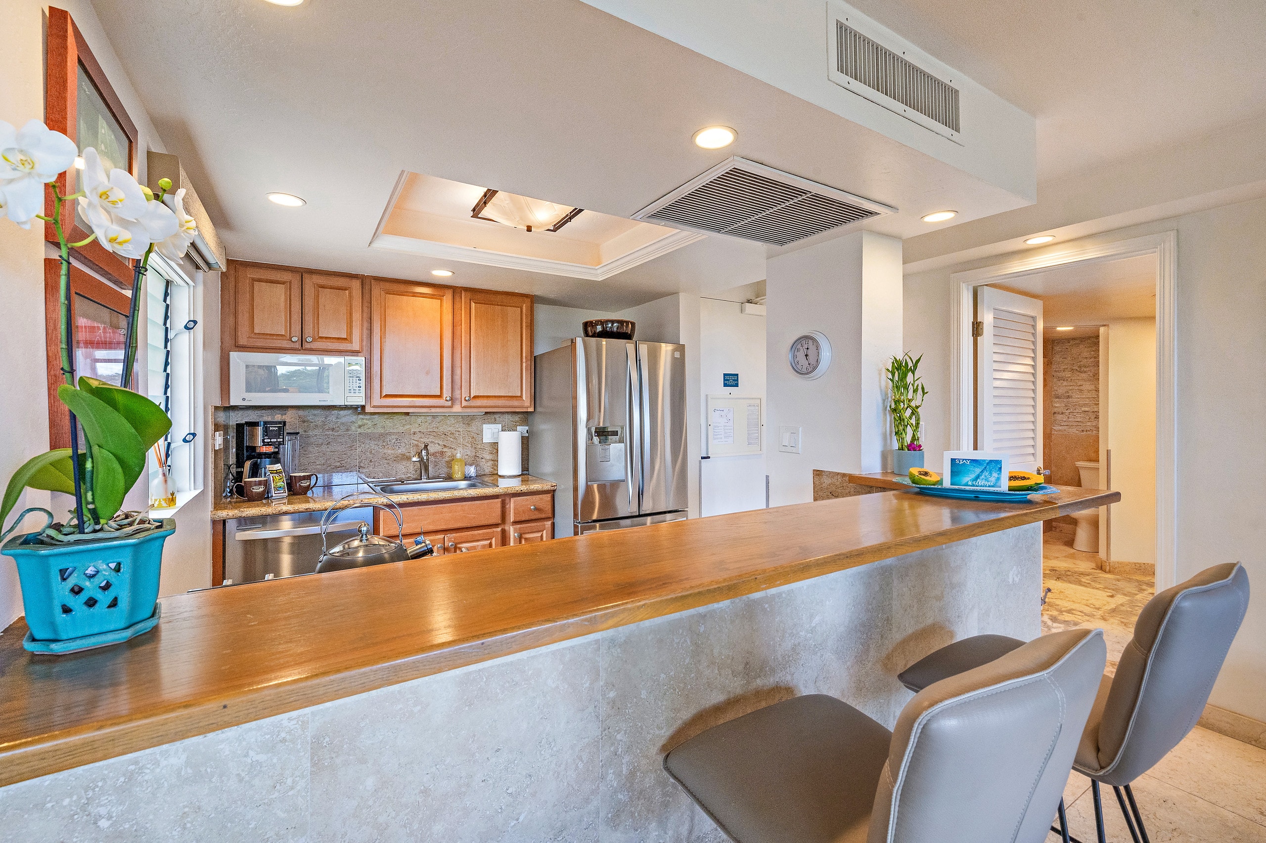 Condo in Lahaina · ★4.88 · 1 bedroom · 2 beds · 1 bath - Image 13