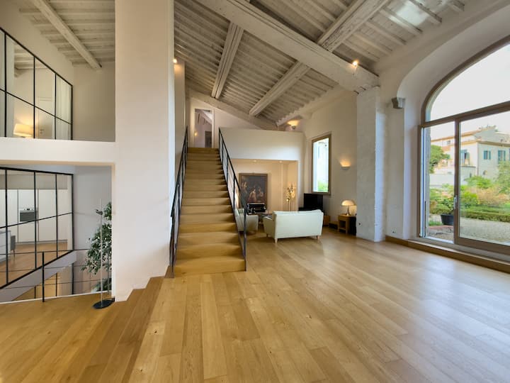Luxury Loft With Office Space, Garden, And Parking - Italië