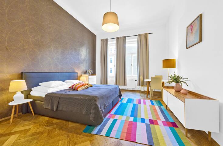 Modern 3-bedroom Lesser Town Apartment Nr.6 gallery image 4