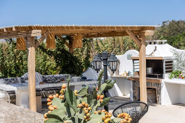 Peratsi Stone Mansion gallery image 3