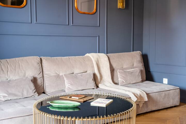 TSA Gran Via | 3 Bed Apartment with Balcony gallery image 5