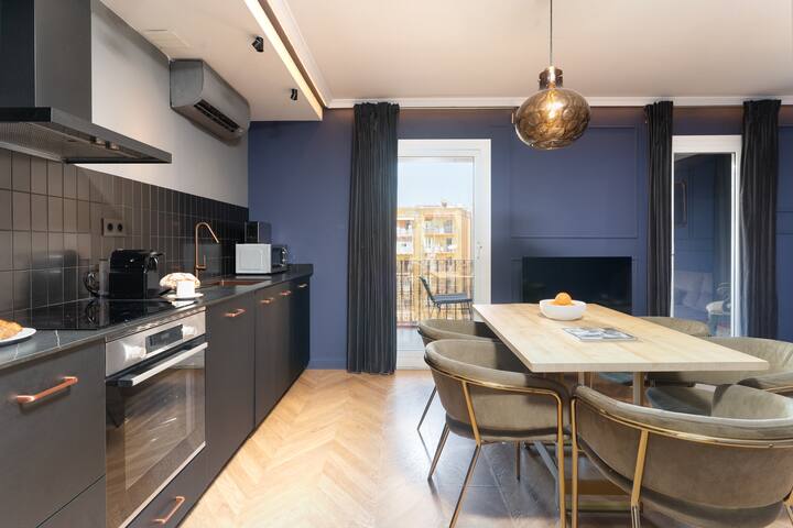 TSA Gran Via | 3 Bed Apartment with Balcony gallery image 4