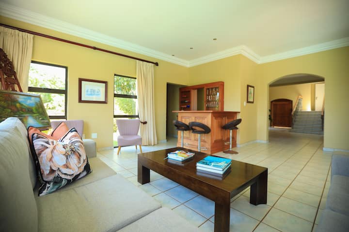 Opulent Oceans Views - Durban North