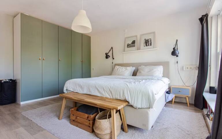 4p- Big and comfortable apartment in city centre gallery image 2