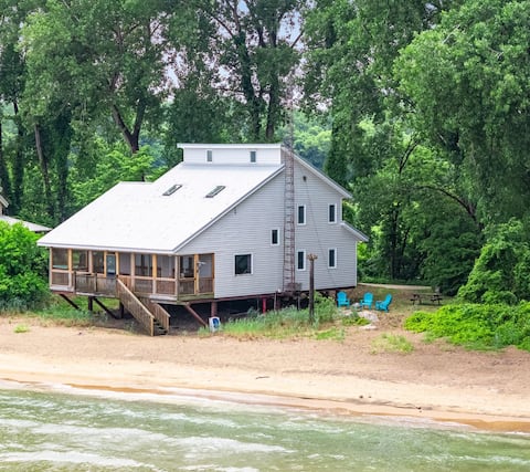 East Shore Escape – Pelee’s Best Sunrise Views