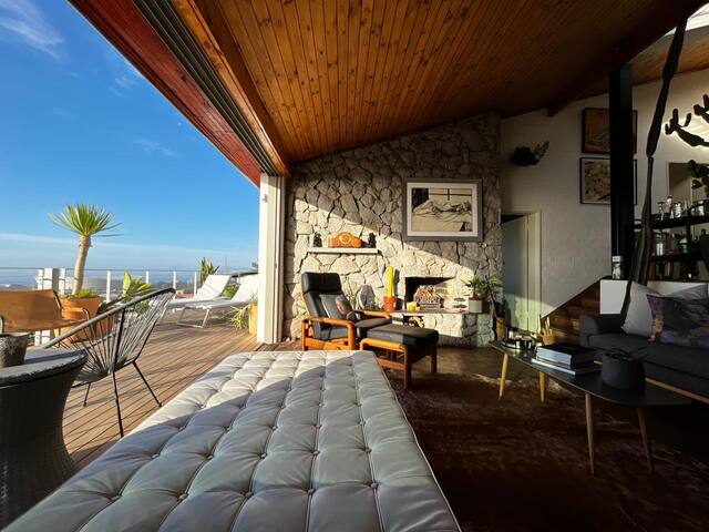 Entire James Bond Pad (with fab new front deck) gallery image 5