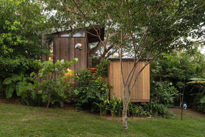 Entire home with 1 bedrooms in Vieques - Baez Haus Tiny Treehouse at Finca Victoria