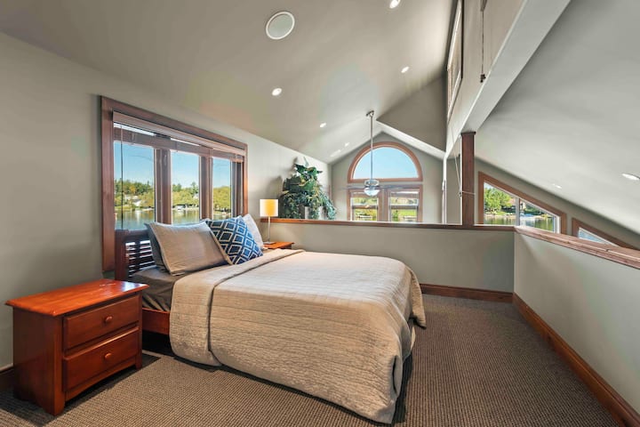 Boathouse loft bedroom
