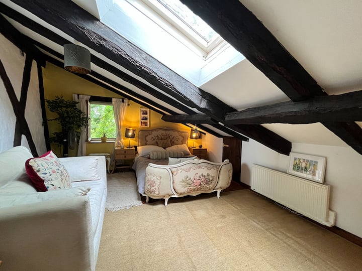 Dvojlôžková spálňa v hlavnom dome