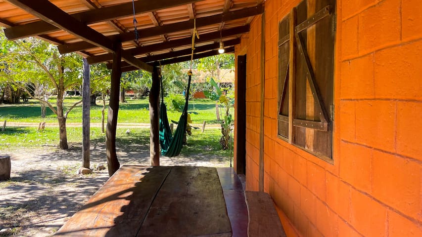 Entire home with 1 bedrooms in Alto Paraíso De Goiás - Chalé Prainha COM cozinha (Valle das Pedras)