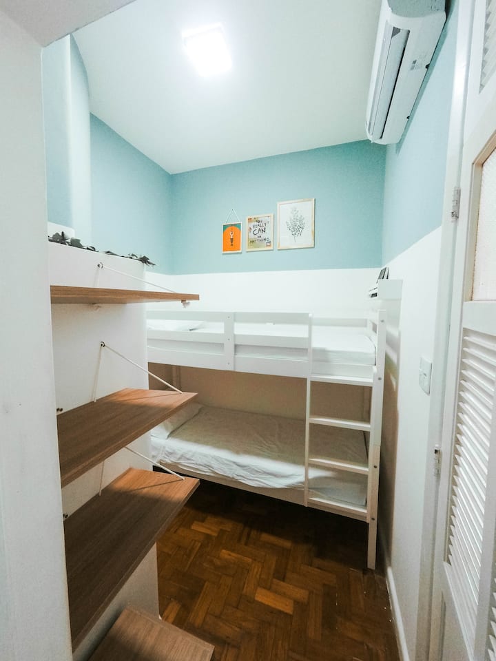 Room 03