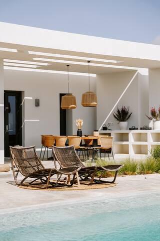 Hidden Hill South Villa in Naxos gallery image 3