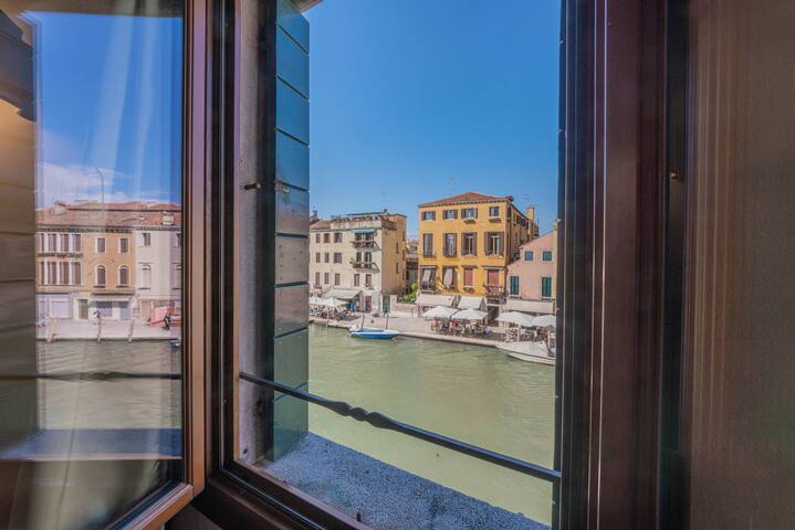 Casa Agostina: Feel the real atmosphere of Venice gallery image 3