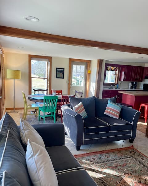 Stables House: Country privacy, City Convenience