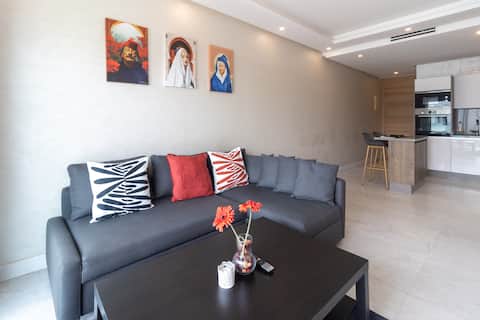 Top Airbnb: Cozy 21 R, Luxury Finish, Quiet, Pleasant & Terrace in Arrondissement Du Maârif ⵜⴰⴳⵣⵣⵓⵎⵜ ⵏ ⵍⵎⵄⴰⵔⵉⴼ مقاطعة المعاريف