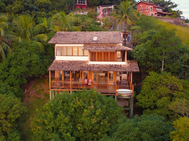 Entire home with 2 bedrooms in Ilhabela - Casa 3 Marias - vista deslumbrante e sossego
