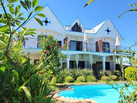 VILLA MALANDY, Aparthotel in Triplex