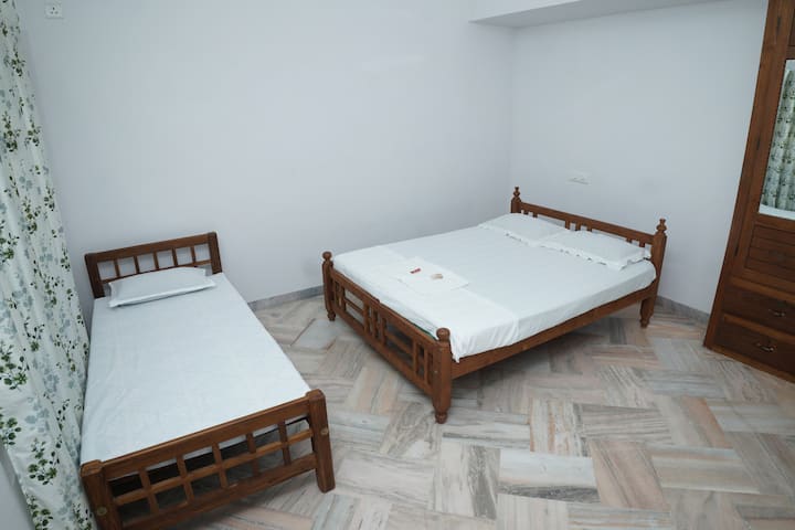 Спалня 2