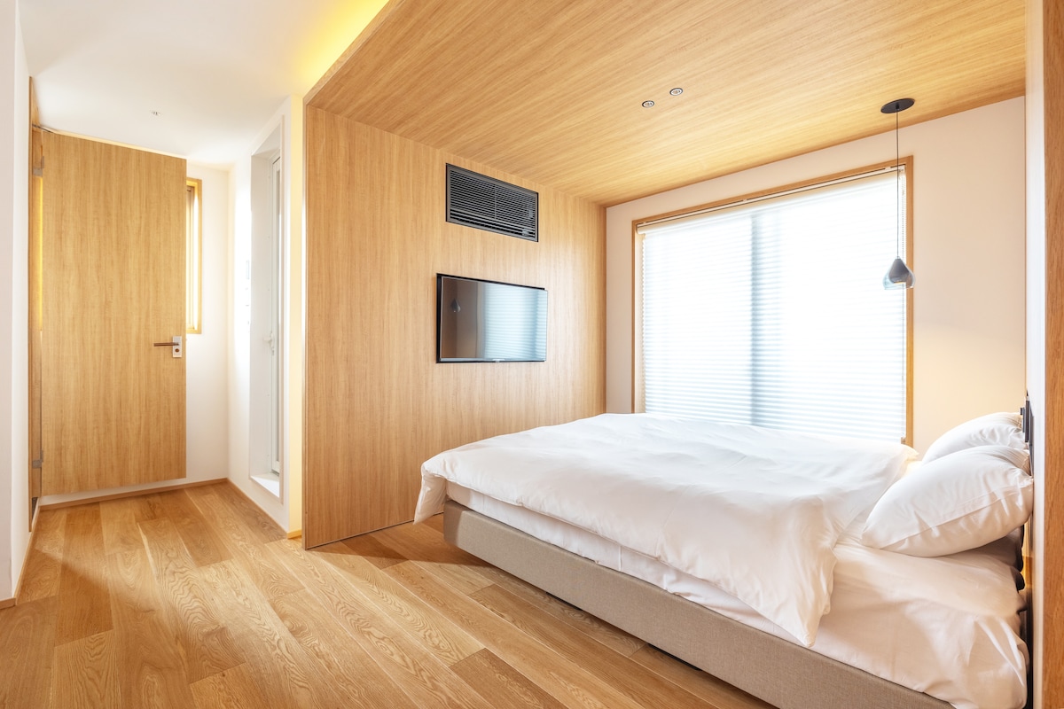 Dash Living Gojo Deluxe Type - Hotels for Rent in Shimogyo-ku