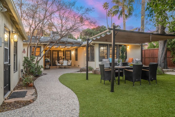 105 Modern Ranch Retreat: Pool-Games-Peaceful Yard gallery image 3