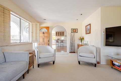 Popular Airbnb listing: Happy Sunny Summer in Venice in Venice