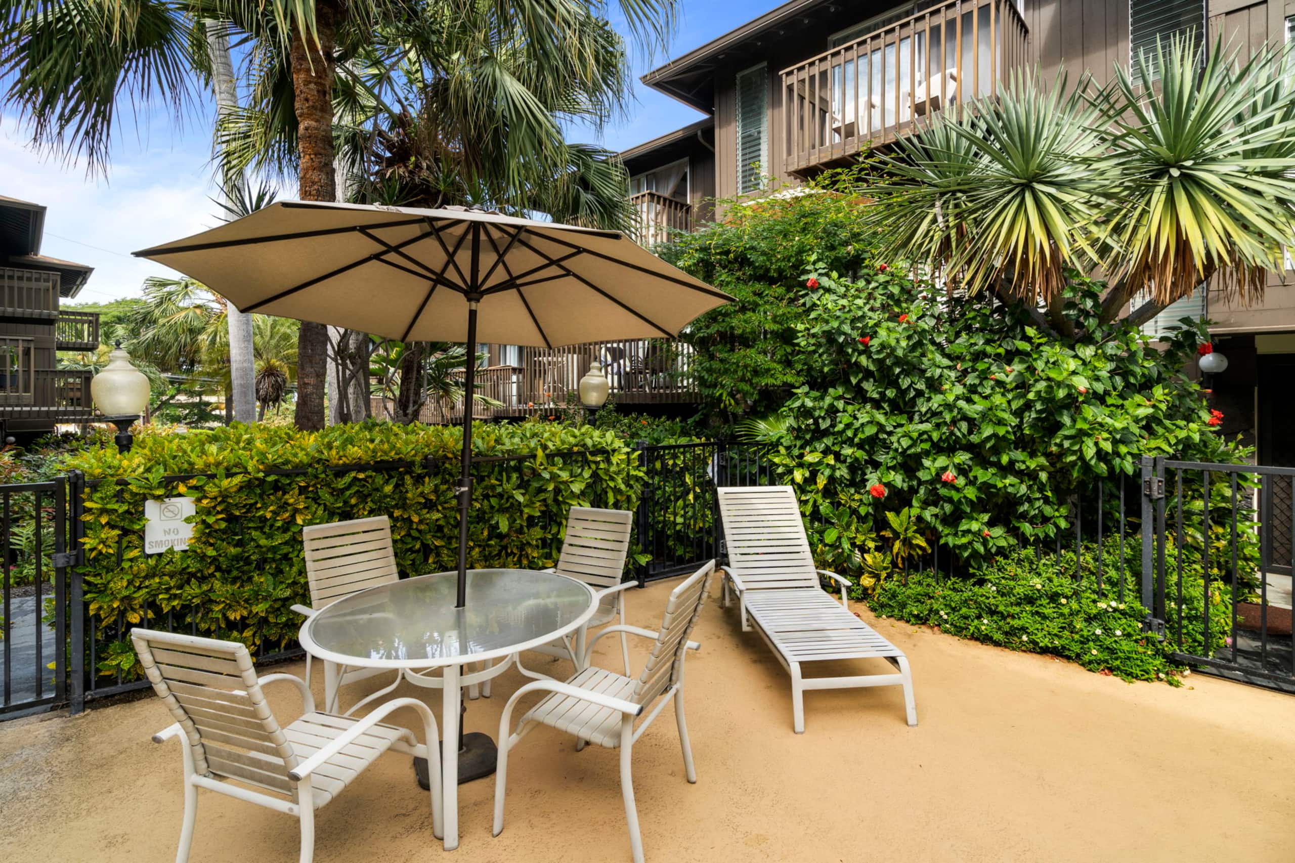 Condo in Kailua-Kona · ★4.89 · 1 bedroom · 2 beds · 1.5 private baths - Image 38