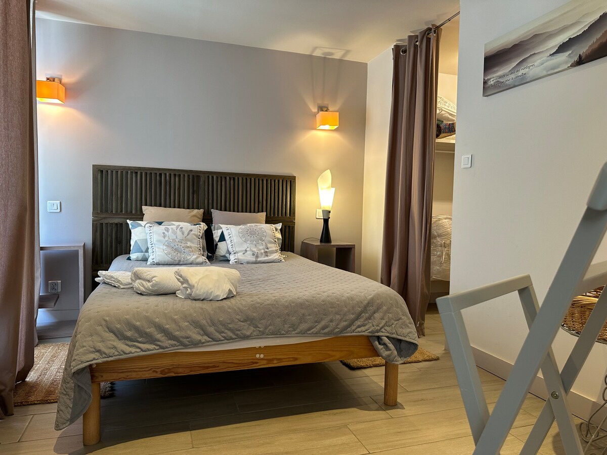 غرفة النوم 1