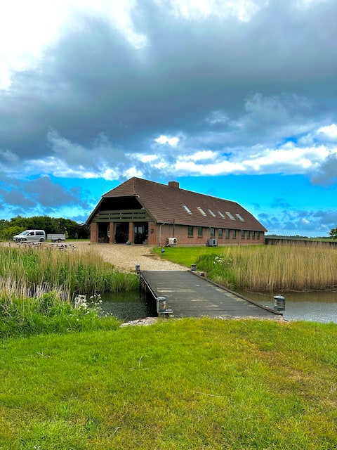 Large year-round house in fantastic surroundings