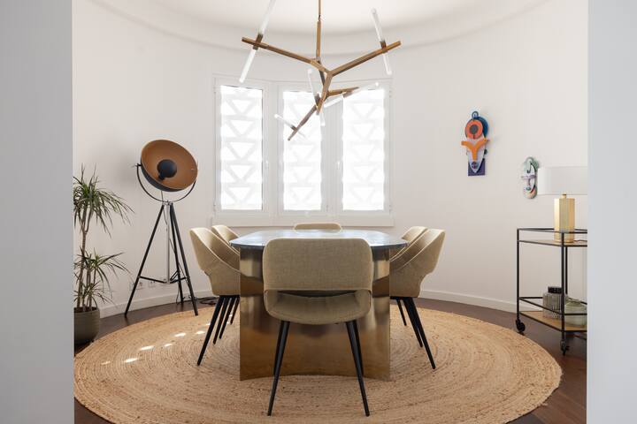 Deco Gem in City Center gallery image 3