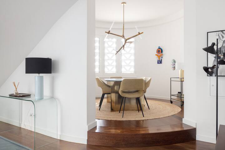 Deco Gem in City Center gallery image 2