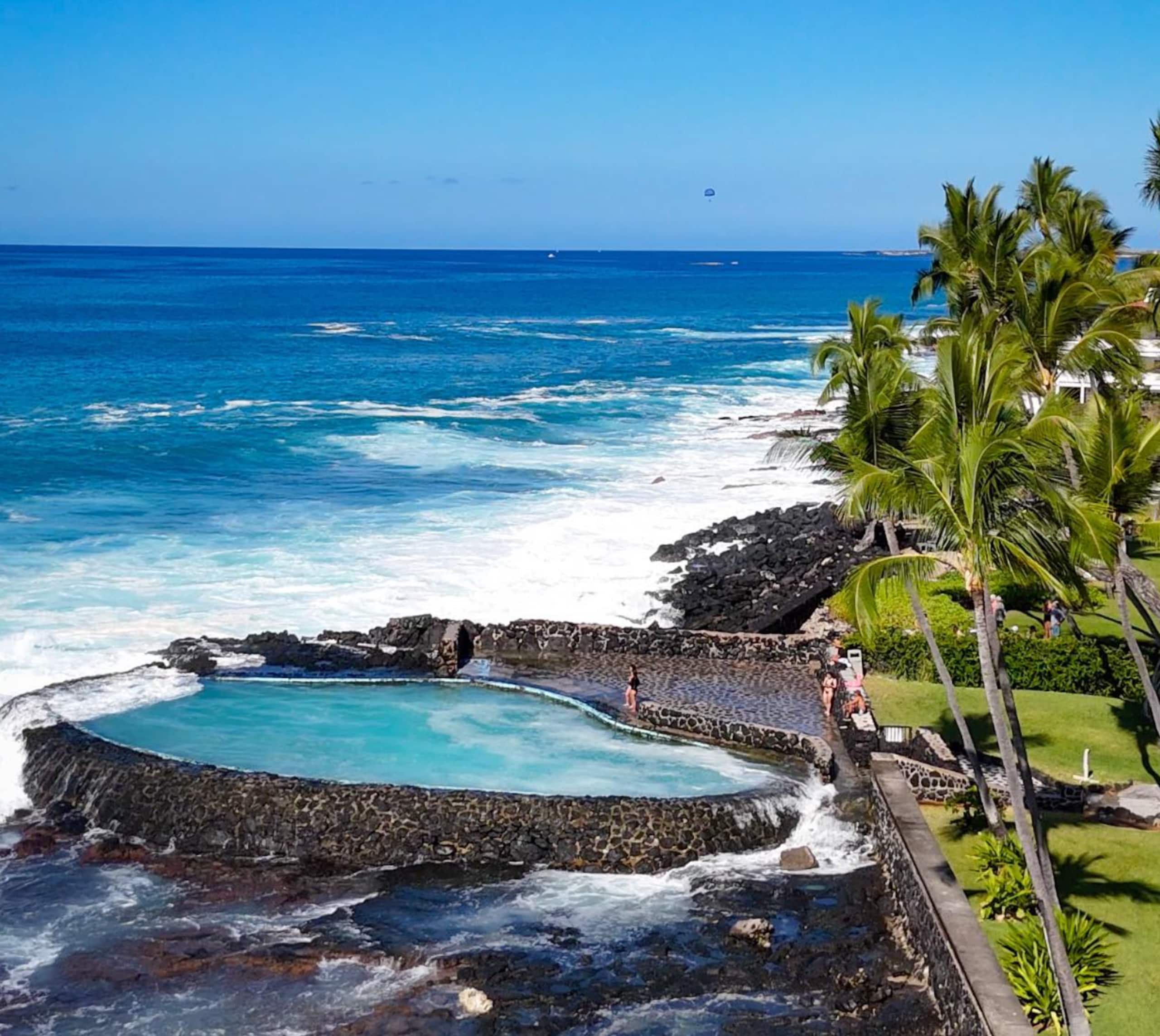 Condo in Kailua-Kona · ★4.91 · 2 bedrooms · 2 beds · 2 baths - Image 46