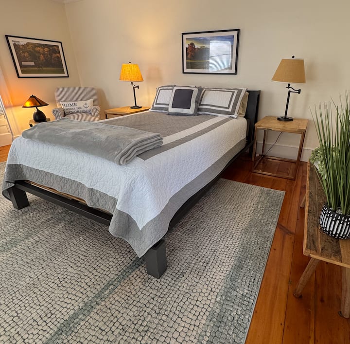 Bedroom 2 -  Queen Bed