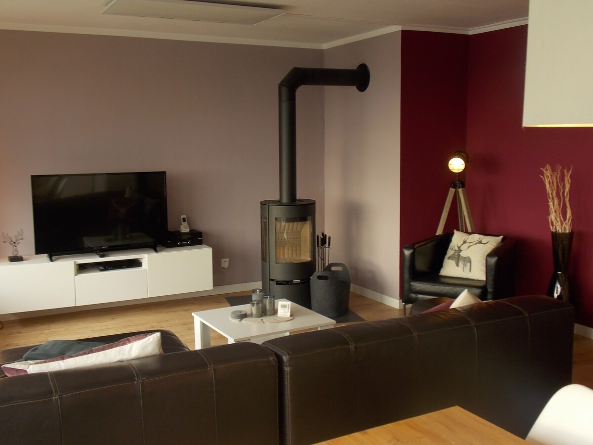 Popular Airbnb listing: FeWo Selina max 5 guests with terrace + fireplace in Braunlage