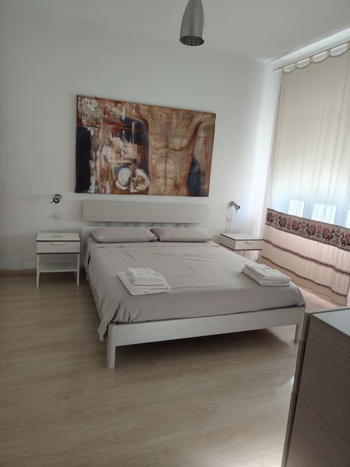 საძინებელი 1