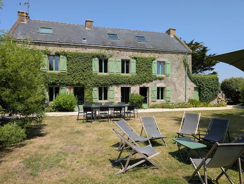 Le Corps de Garde - Family beachfront house