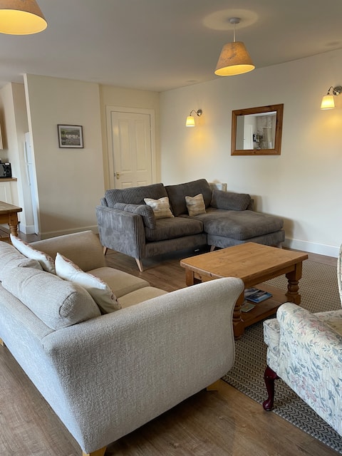 Over Hailes Holiday Cottages - The Stables