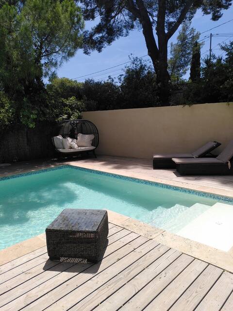 House + independent apartment with pool