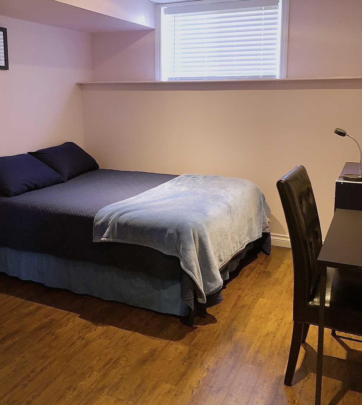 Double bed. Roku TV. Desk and comfortable chair. 