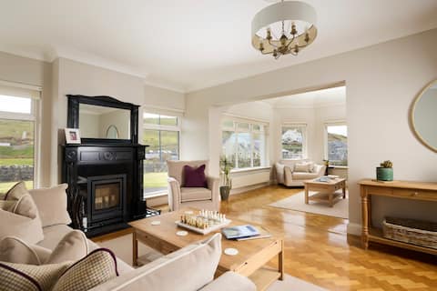 Luxury House in Doolin Village with Hot Tub