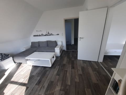 Leistungsstarkes Airbnb: Cozy apartment on the outskirts of Dresden in Sachsen