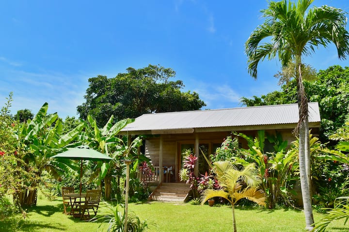 2-minute walk to Emerald Green Beach, surrounded by nature